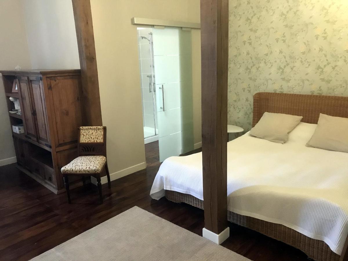 โอ เปลช Bed & Breakfast Mont-d'Astarac ภายนอก รูปภาพ